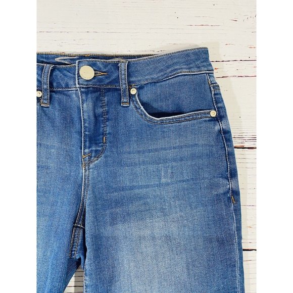 Seven7 Womens Jean Shorts Sz 4 Denim Weekend Bermuda Mid Rise Mom Style Long - Picture 3 of 10